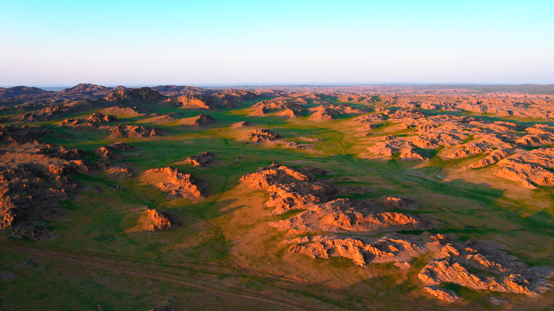 Baga Gazariin Chuluu - Small Stone of Place 